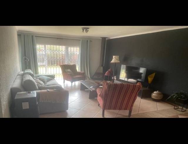 3 BEDROOM APARTMENT FOR SALE IN BIRCHLEIGH NORTH